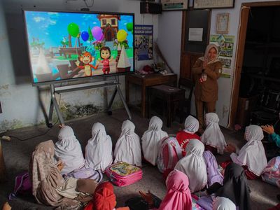 Sekolah Terdampak Erupsi Semeru Berjuang Pulihkan Proses Belajar
