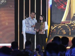 Jadi Omnichannel Terdepan dalam Pelayanan Konsumen, AZKO Raih detikcom Awards