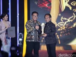 PLN Raih Penghargaan Perusahaan Terdepan Dalam Tekan Emisi Karbon