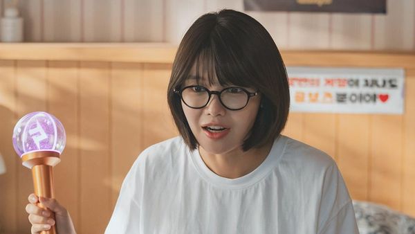 Potret Sooyoung SNSD Jadi Fangirl/Pengacara di Drakor Terbaru I DOL I