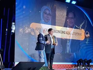 Maulidan Isbar Raih detikcom Awards 2025 Tokoh Muda Kolaborator Perekonomian Desa