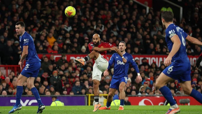 Amorim Frustrasi Banget Lihat MU Bingung Lawan 10 Orang