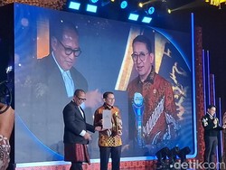 Fadli Zon Raih Tokoh Penggerak Ekosistem Pelindungan Kebudayaan detikcom Awards 2025