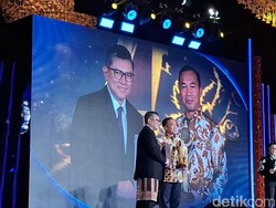 Menteri Wihaji Terima detikcom Awards, Beri Salam Hormat ke Pencegah Stunting