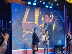 Amran Sulaiman Raih Tokoh Transformasi Pertanian Modern detikcom Awards 2025