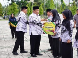 Hari Guru Nasional, Plt Gubri SF Hariyanto: Guru Hebat Mengajar dengan Hati