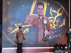 PT Transjakarta Raih detikcom Awards 2025 Pelopor Transportasi Publik Berkelanjutan
