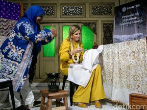 Ratu Maxima Kunjungi Kampung Batik Laweyan, Sempat Belajar Membatik