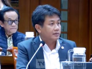 DPR Apresiasi Kebijakan Siswa Wajib Buat Resensi, Tapi Ada Sekolah Kurang Buku