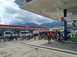 Lagi-lagi Terjadi Kelangkaan BBM di Manggarai
