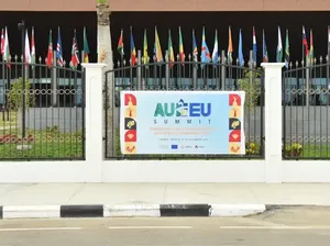 Cara Uni Eropa Saingi China di Afrika