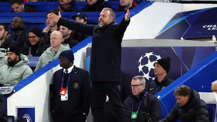 Soccer Football - UEFA Champions League - Chelsea v FC Barcelona - Stamford Bridge, London, Britain - November 25, 2025 FC Barcelona coach Hansi Flick reacts REUTERS/Hannah Mckay