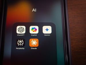 CEO Nvidia: AI Akan Bikin Manusia Lebih Sibuk, Bukan Nganggur