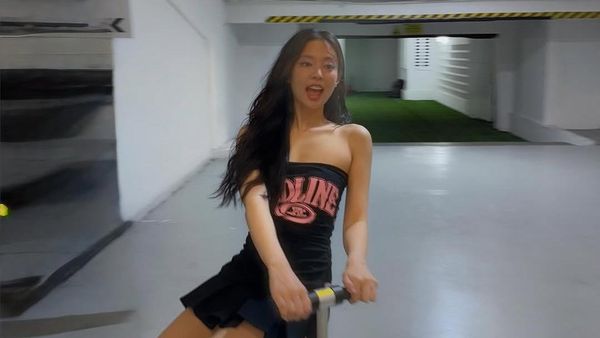 Foto-foto Jennie di Backstage Konser BLACKPINK Jakarta