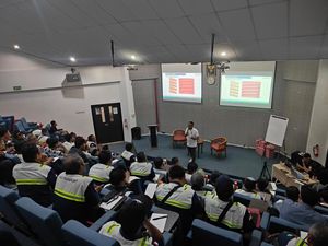 Kalla Wujudkan Komitmen Keselamatan Berkendara Lewat Pelatihan Mengemudi