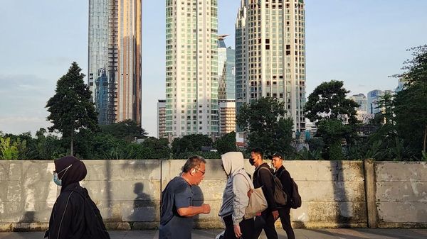 Meski Pekerja Formal Bertambah, Pekerja Informal Masih Jadi Mayoritas