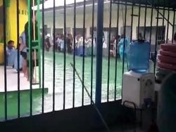 Banjir Rendam Rutan di Sumut, Ratusan Tahanan Dievakuasi