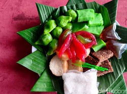 Kue Klepon Bulang, Ikon Kuliner Khas Sidoarjo yang Eksis Sejak 80-an
