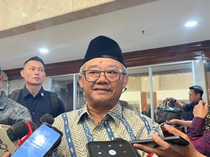 Mendikdasmen Minta Guru Beri PR Resensi Buku, Pakar: Latih Analisis Siswa