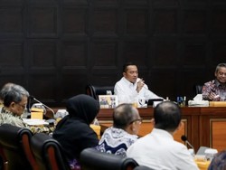 Kumpulkan Kementerian-Lembaga, Mensesneg Tekankan Efisiensi Belanja Negara