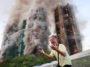 Perancah Bambu di Wang Fuk Court Dilalap Api, Asap Pekat Selimuti Tai Po