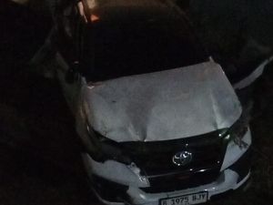 Detik-detik Mobil 2 Kali Tertemper Kereta di Jakbar hingga Tercebur Kali