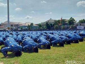 Lantik PPPK, Bupati Eman Soroti soal Keharmonisan Keluarga