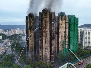 2 WNI Jadi Korban Tewas Kebakaran Besar Apartemen di Hong Kong