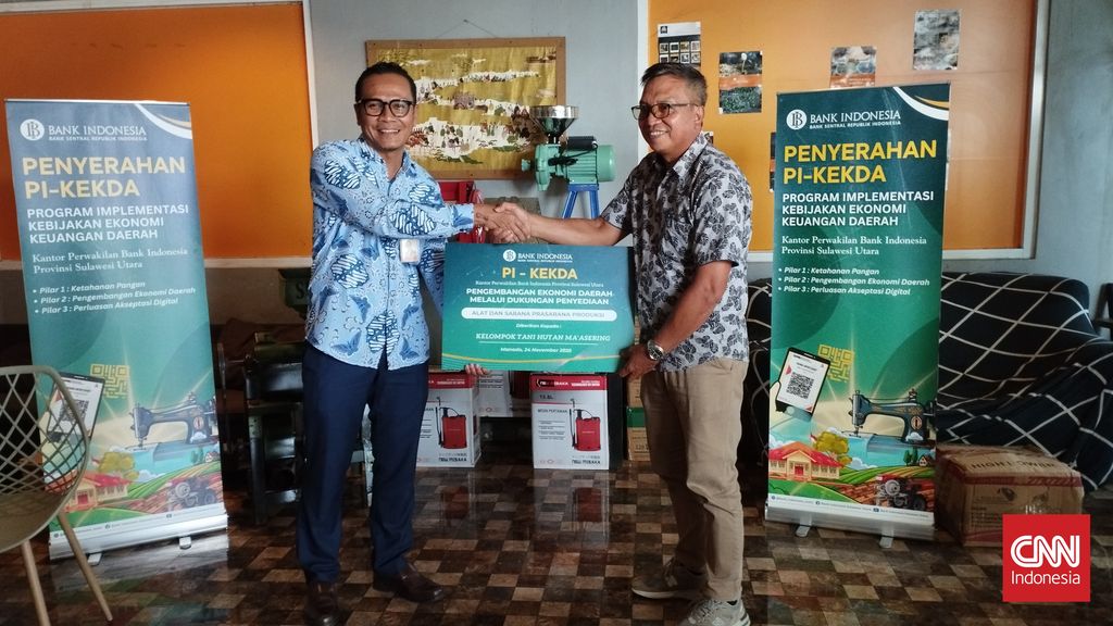 Bank Indonesia membantu kelompok petani kopi dan UMKM di Tomohon.