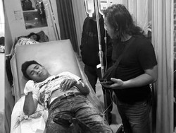 Deni yang Tangannya Putus Usai Diamuk Massa Bobol Rumah Polisi Bawa Senpi