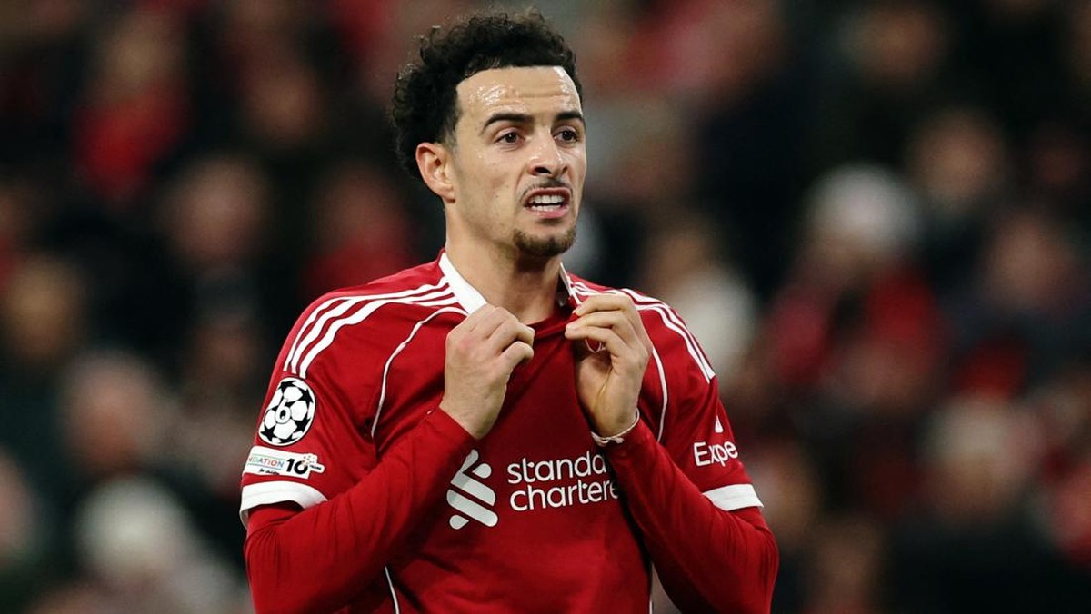 Gelandang Liverpool Curtis Jones sampai kehabisan kata-kata usai timnya dibantai PSV Eindhoven 1-4 di Liga Champions (Foto: REUTERS/Phil Noble)