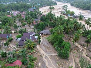 Video: Menkes Pastikan Korban Longsor dan Banjir Sumut Dapat Layanan Kesehatan