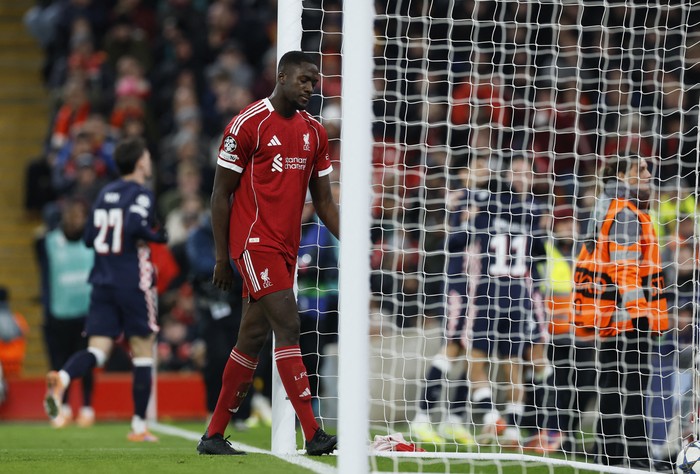 Soccer Football - UEFA Champions League - Liverpool v PSV Eindhoven - Anfield, Liverpool, Britain - November 26, 2025 Liverpools Ibrahima Konate reacts after conceding their third goal scored by PSV Eindhovens Couhaib Driouech Action Images via Reuters/Jason Cairnduff