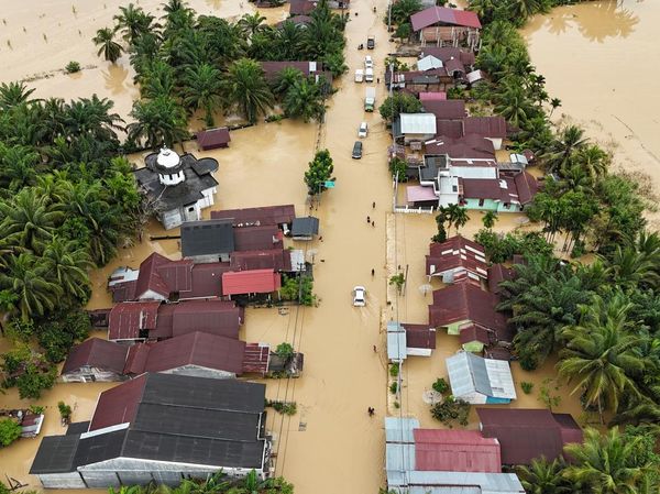 Banjir Aceh Rendam Jalan Nasional, Akses Transportasi Terputus