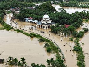 Video: Menkomdigi Minta Operator Kebut Perbaikan BTS yang Terdampak Bencana