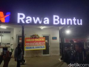 Karangan Bunga Dukungan untuk Pegawai KAI yang Viral karena Tumbler Penumpang