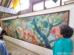Napak Tilas 100 Tahun Tino Sidin dengan Pameran Sketsa di Bantul