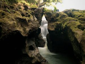 Menyusuri Keindahan Bandung Waterfall Gianyar: Lokasi, Tiket, dan Daya Tarik