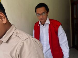 Penipu Terdakwa Korupsi Kapal Majapahit Mojokerto Dituntut 2,5 Tahun Bui