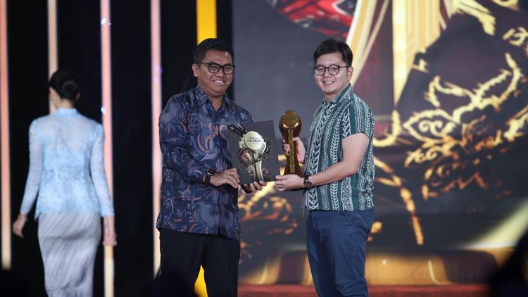 Le Minerale Dinobatkan Pelopor Hidrasi Sehat Generasi Z