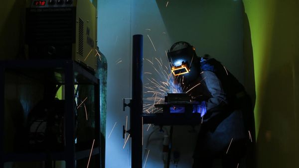 Pelatihan Juru Las Plat Siapkan 200 Peserta untuk Pasar Kerja Eropa