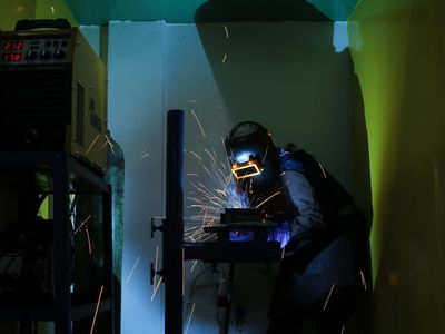 Pelatihan Juru Las Plat Siapkan 200 Peserta untuk Pasar Kerja Eropa