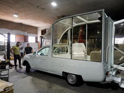 Mobil Paus Fransiskus Diubah Jadi Klinik Keliling untuk Rawat Anak Gaza