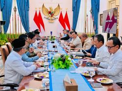 Prabowo Instruksikan Pratikno Jadi Koordinator Penanganan Bencana di Sumatera