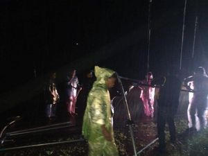 Akses Terputus, Evakuasi Korban Banjir di Malalak Sumbar Sulit