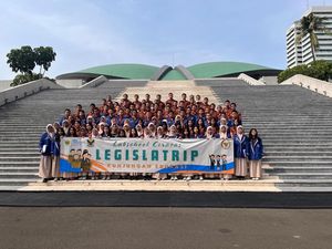 Legislatrip 2025 Siswa SMA Labschool Ciracas, Belajar Demokrasi di Gedung DPR