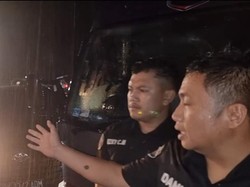 Jalinsum Tarutung-Sipirok Sumut Lumpuh Akibat Longsor, Kendaraan Terjebak