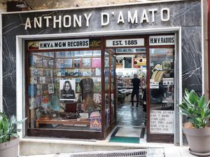 Potret Toko Rekaman Peninggalan 1885 yang Masih Hidup di Valletta