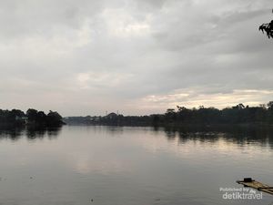 Situ Cikaret di Cibinong Tenang dan Menenangkan