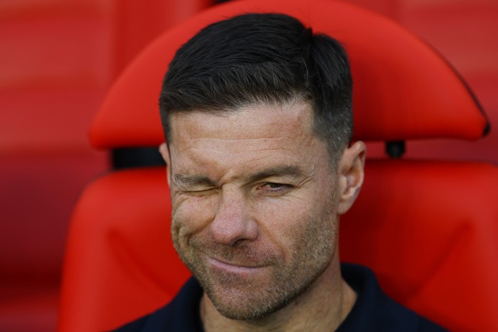 Soccer Football - LaLiga - Rayo Vallecano v Real Madrid - Campo de Futbol de Vallecas, Madrid, Spain - November 9, 2025 Real Madrid coach Xabi Alonso before the match REUTERS/Susana Vera